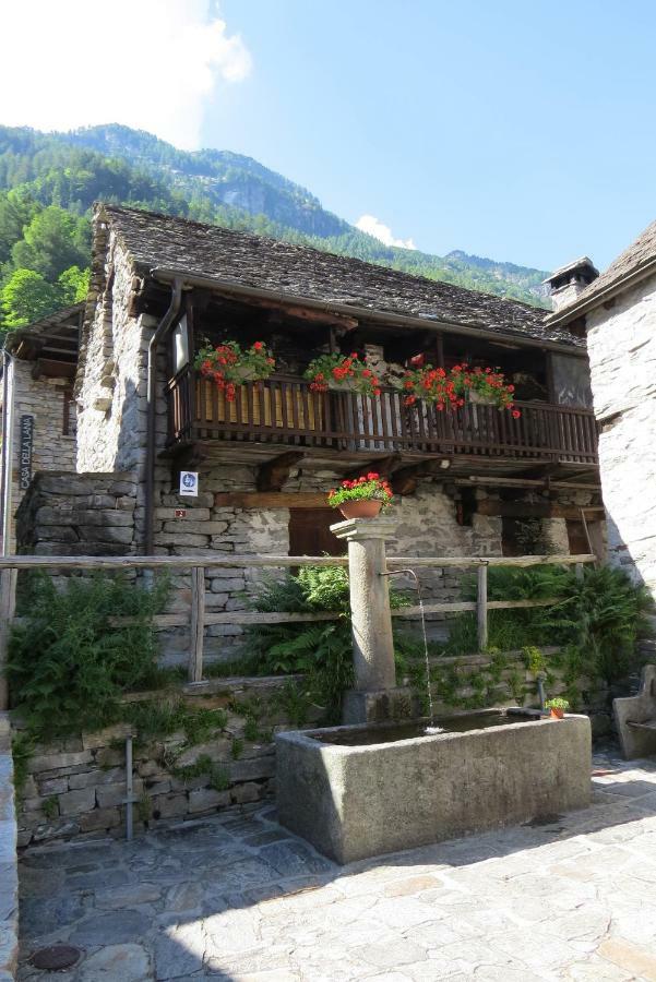 Вилла Rustico Paese Vogorno Экстерьер фото